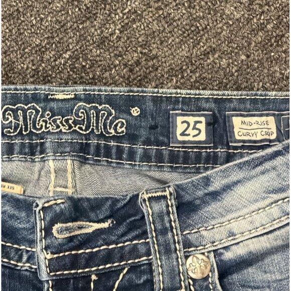 Miss Me Jeans Womens 25 Mid-Rise Curvy Capri Cropped Embellished Lace Bling - Picture 3 of 4